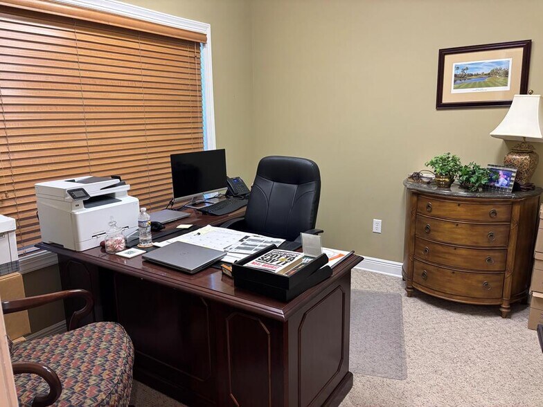More Photos Of 4081 Inner Perimeter Rd, Valdosta Office Residential For Sale