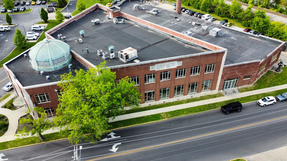 More Photos Of 3121 Broadway St, Paducah Storefront Retail Office For Sale