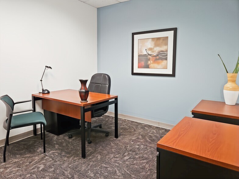 More Photos Of 9465 Counselors Row, Indianapolis Coworking Space