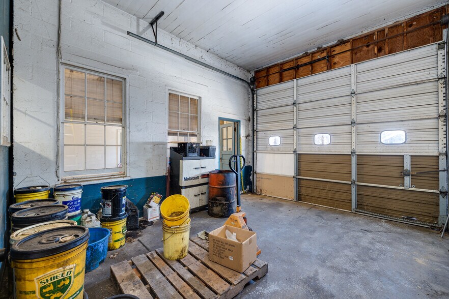 More Photos Of 164 Orchard dr, Timberville Light Distribution For Sale