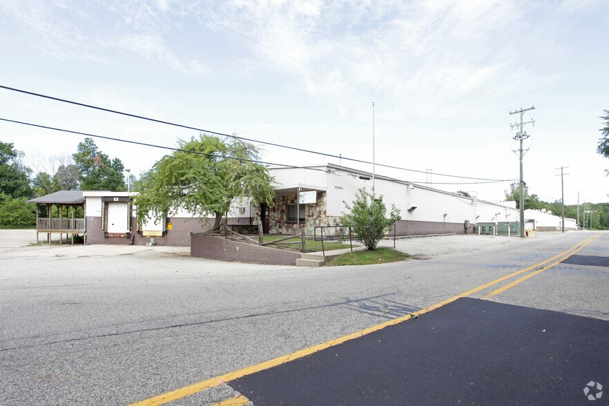 Primary Photo Of 485 Wolverine St, Rockford Manufacturing For Lease
