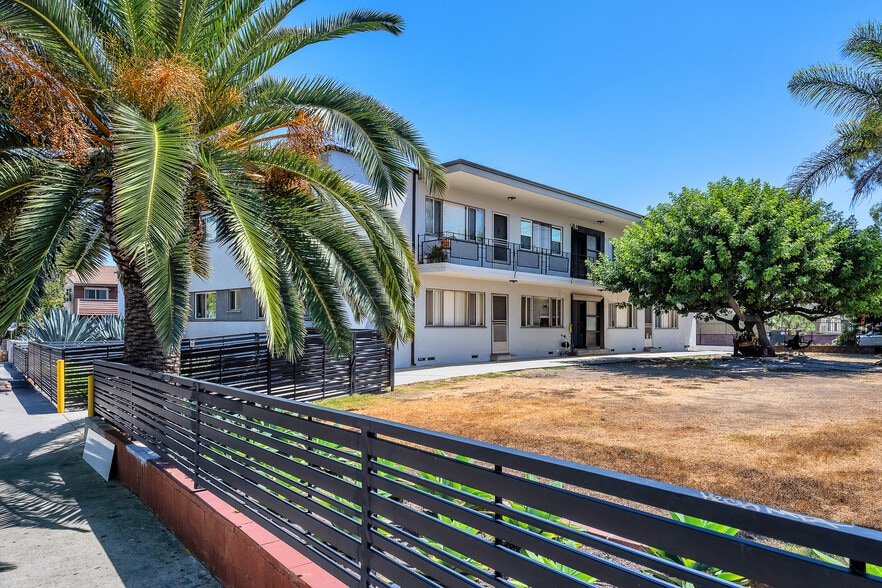 More Photos Of 6060 Cadillac Ave, Los Angeles Multifamily For Sale