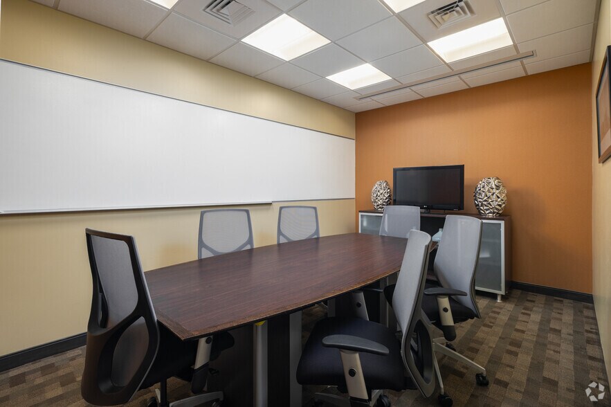 More Photos Of 601 21st St, Vero Beach Coworking Space