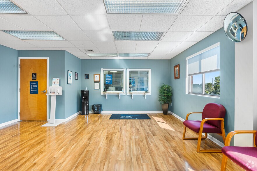 More Photos Of 2900 Main St, Stratford Medical For Sale