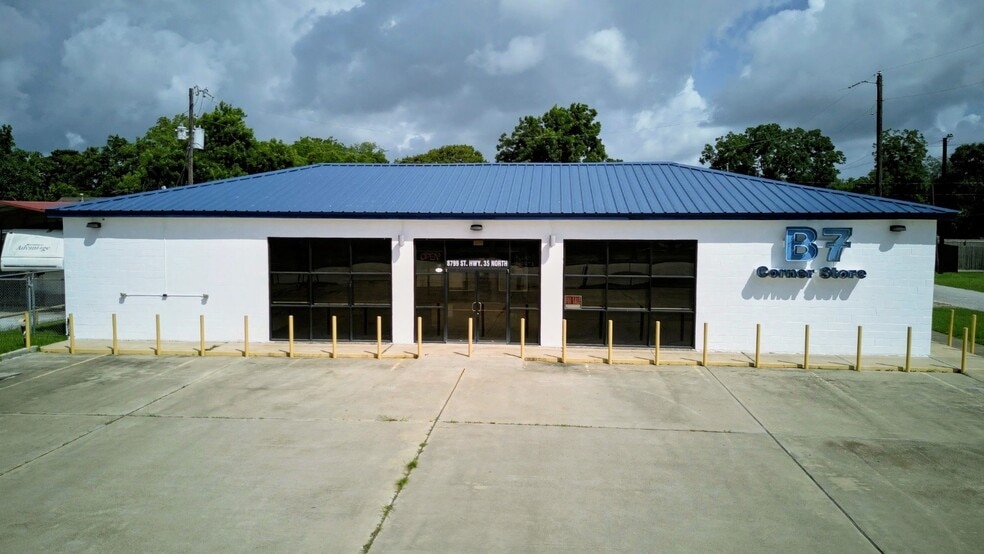 More Photos Of 8799 State Highway 35 N, Van Vleck Convenience Store For Sale