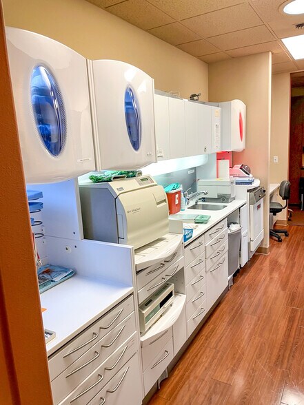More Photos Of 218-220 S 38th St, Tacoma Medical For Sale