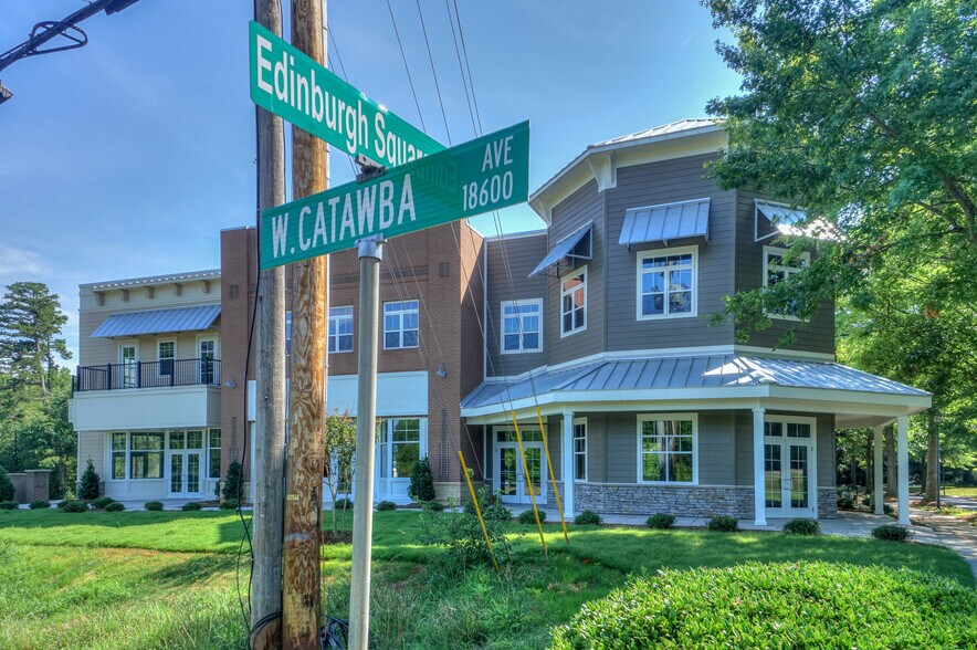 More Photos Of 18620 W Catawba Ave, Cornelius Office Residential For Lease