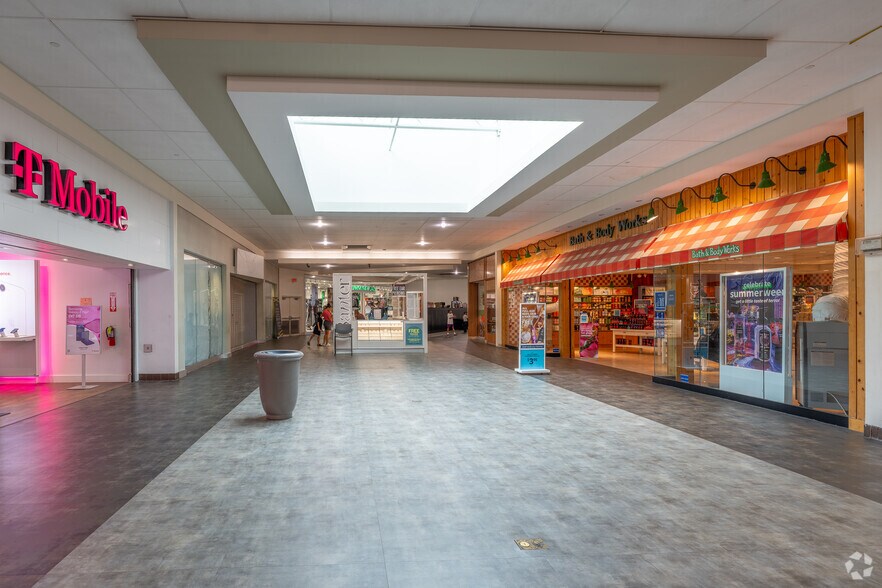 More Photos Of 1401 Route 300, Newburgh Unknown For Lease