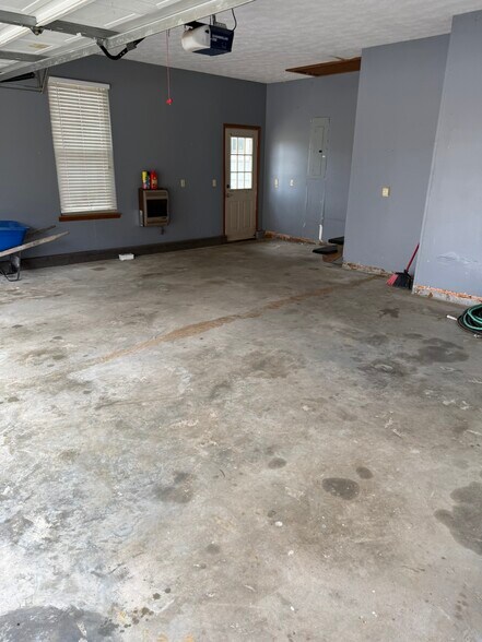 More Photos Of 315 S Posey Hill Rd, Mount Juliet Loft Creative Space For Sale