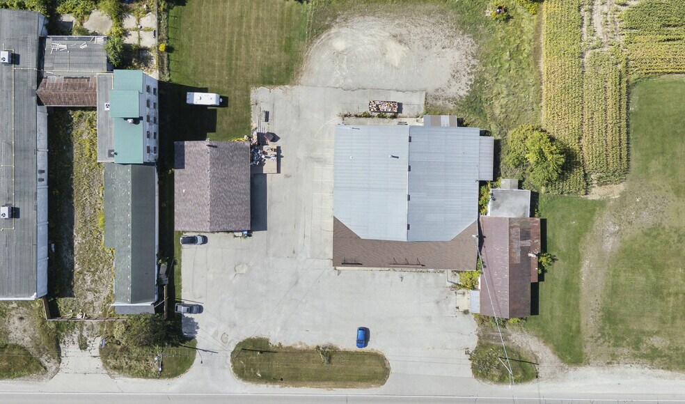 More Photos Of 7291 Arkona Rd, Arkona Industrial For Lease