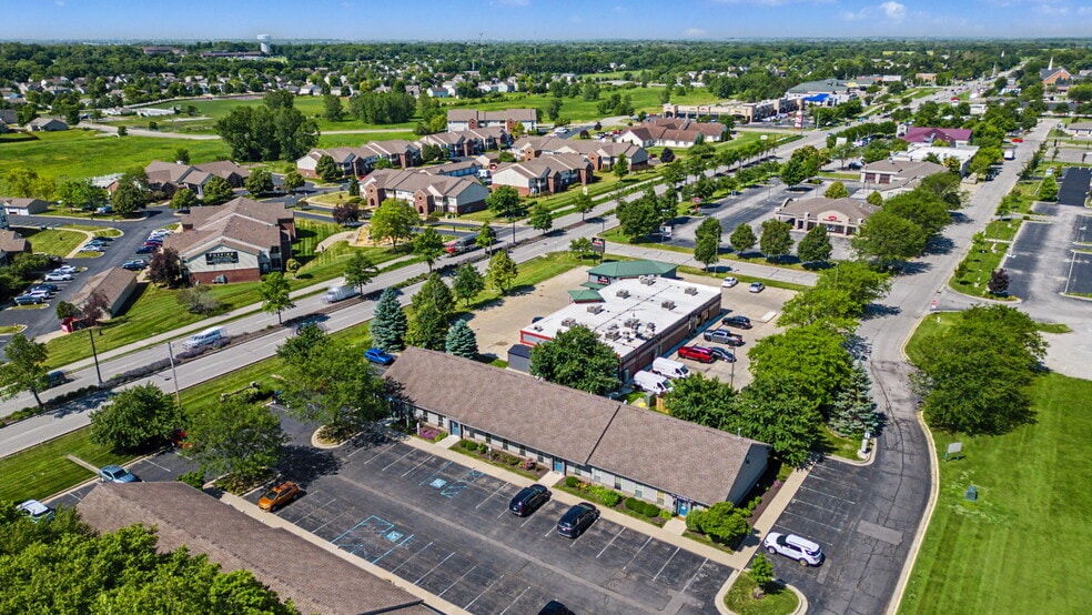 More Photos Of 2504 Veterans Memorial Pky S, Lafayette Office For Lease