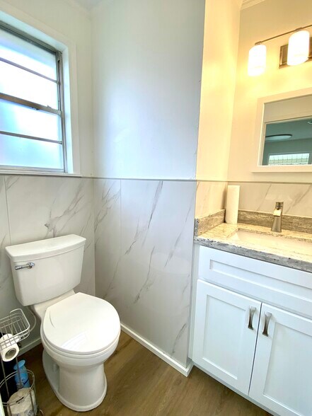 More Photos Of 1307 Highway 11 S, Picayune Specialty For Sale