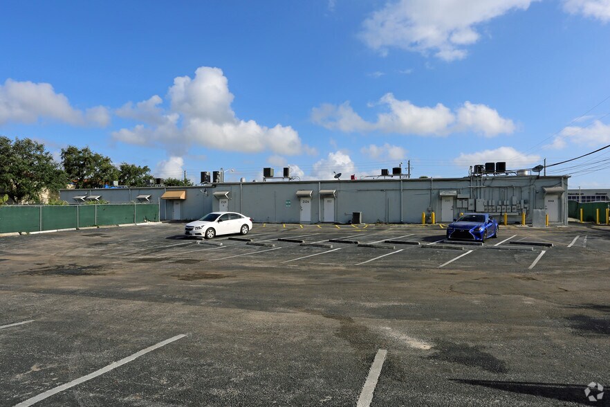 More Photos Of 2118-2138 Okeechobee Blvd, West Palm Beach Unknown For Lease