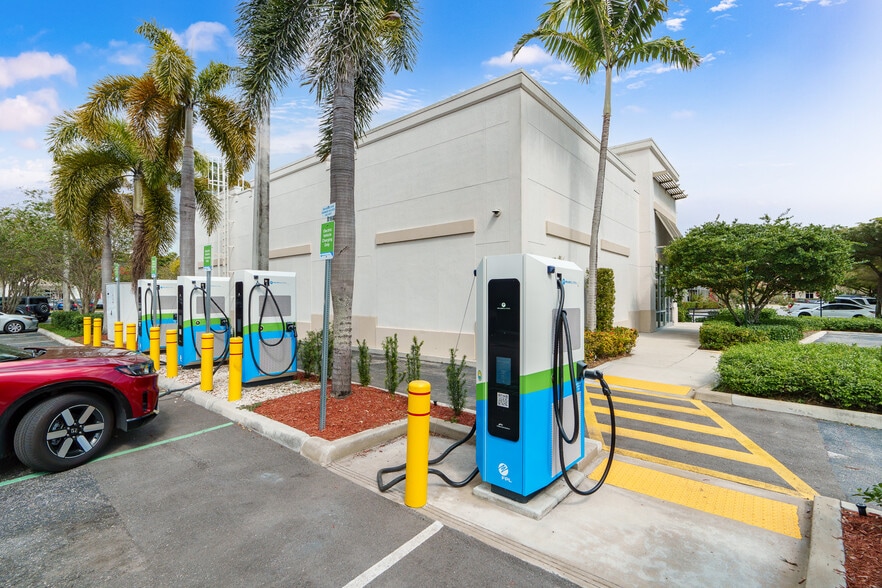 More Photos Of 4690 N State Road 7, Coconut Creek Unknown For Lease