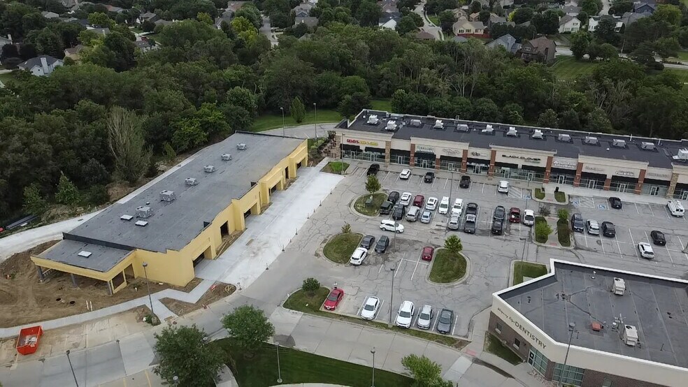 More Photos Of 3831 N 167th Ct, Omaha General Retail For Lease