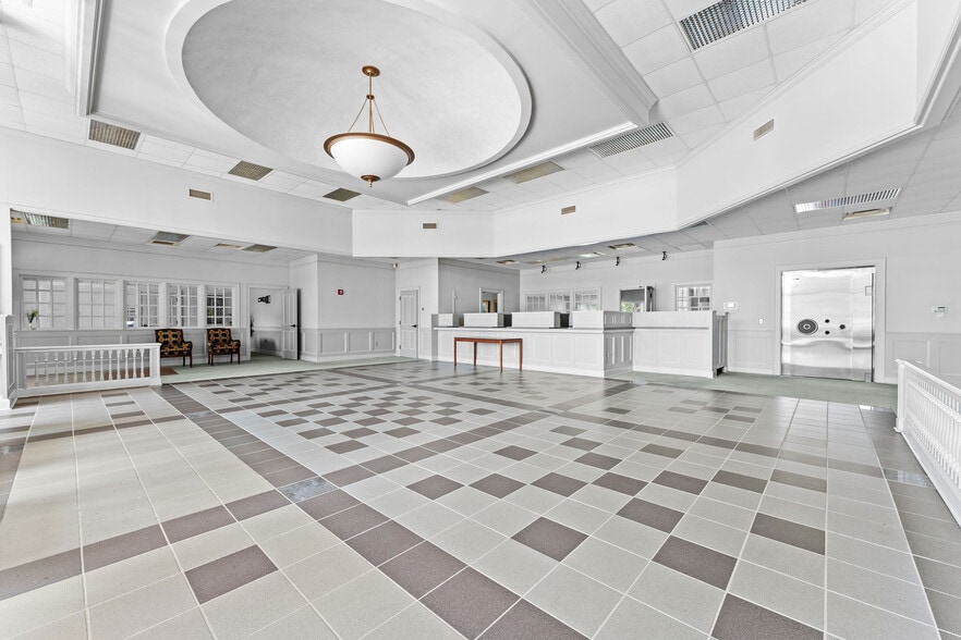 More Photos Of 8710 Hwy 69 S, Tuscaloosa Bank For Sale