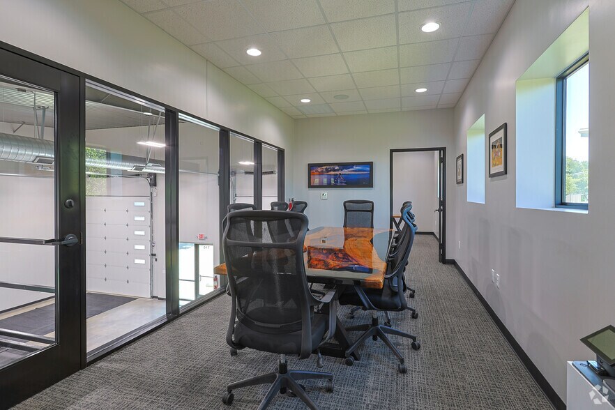 More Photos Of 113 Cantera, Georgetown Light Distribution For Lease