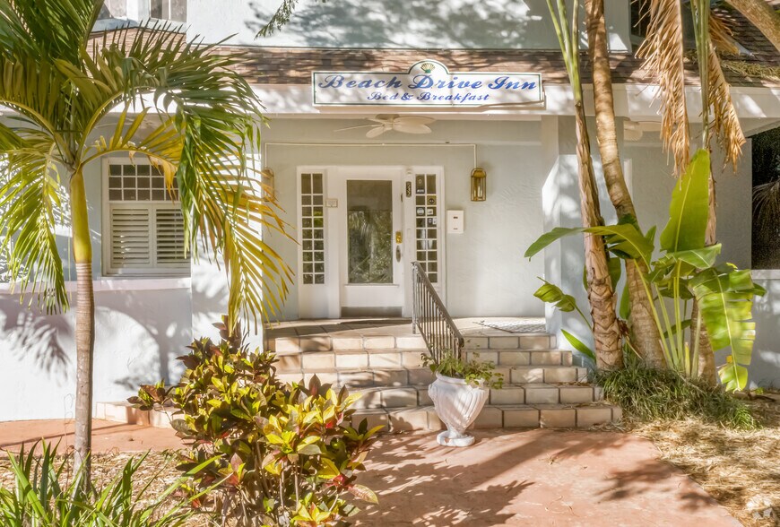 More Photos Of 532 Beach Dr NE, Saint Petersburg Hospitality For Sale