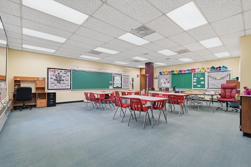 More Photos Of 221 E 12th Ave, Homestead Schools For Lease