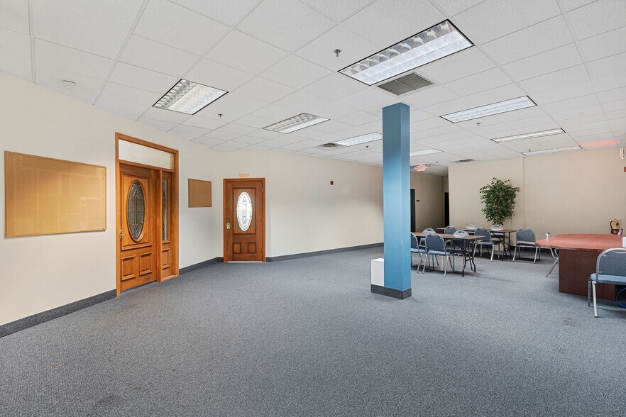 More Photos Of 5440 W Sahara Ave, Las Vegas Medical For Lease