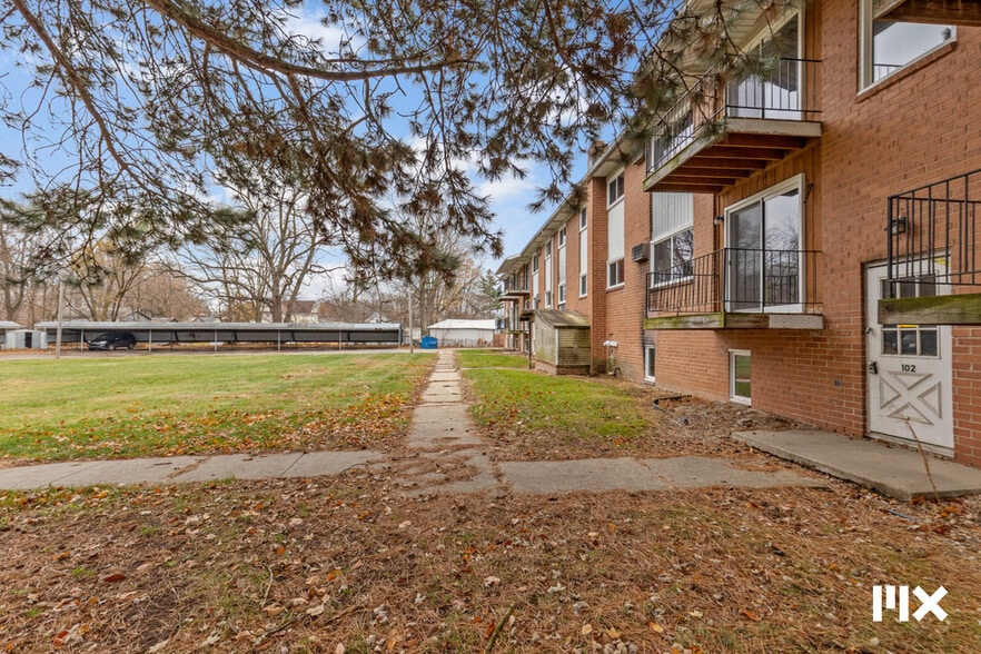 More Photos Of 100 Taylor St, Coldwater Apartments For Sale