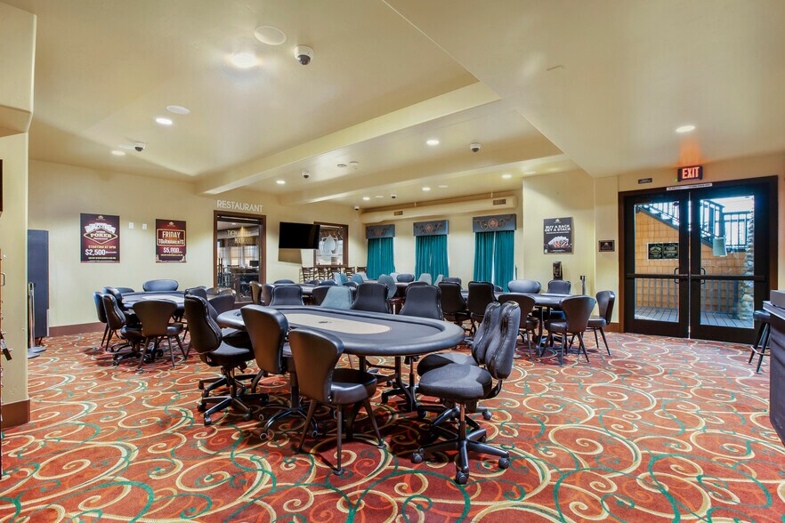 More Photos Of 11275 Folsom Blvd, Rancho Cordova Restaurant For Lease