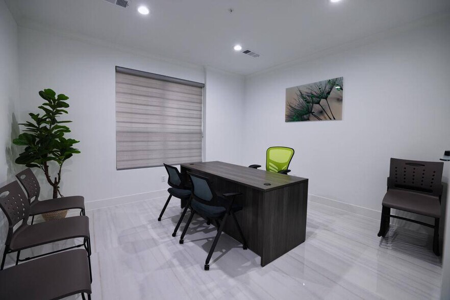 More Photos Of 2681 MacArthur Blvd, Lewisville Medical For Sale