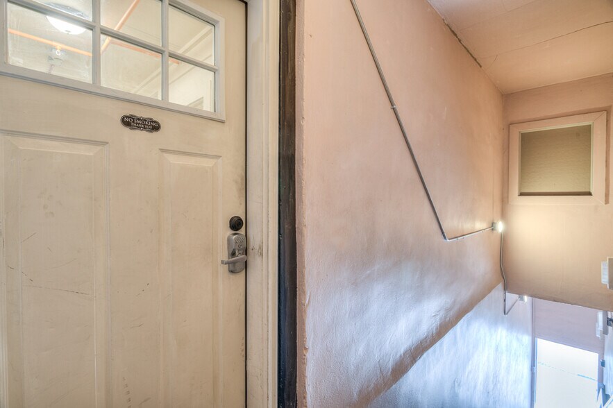 More Photos Of 395 N Main St, Prineville Storefront Retail Residential For Sale