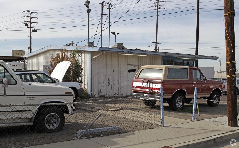 More Photos Of 500 S Harbor Blvd, La Habra Contractor Storage Yard For Lease