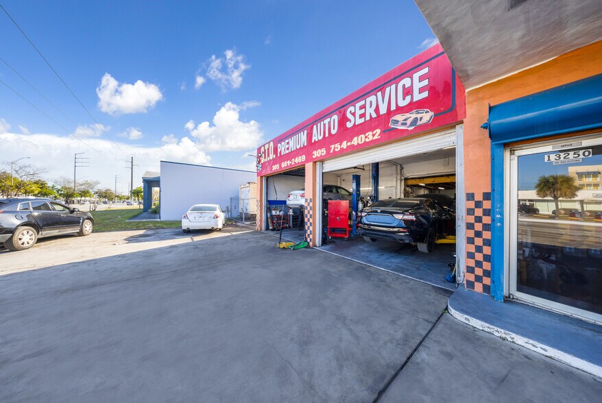 More Photos Of 13250 NW 7th Ave, Miami Auto Repair For Sale