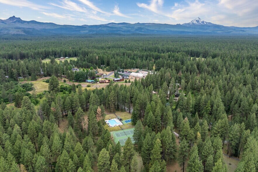 More Photos Of 13375 SW Forest Service Rd, Camp Sherman Hotel For Sale