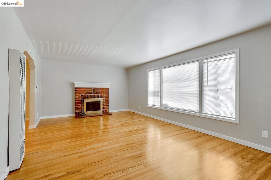 More Photos Of 2118 California St, Berkeley Apartments For Sale
