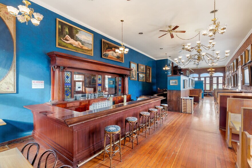 More Photos Of 205 Court St, The Dalles Restaurant For Sale