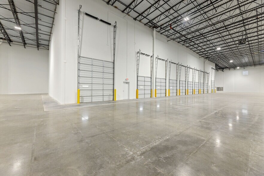 More Photos Of 3301 Enterprise Dr, Rowlett Warehouse For Lease