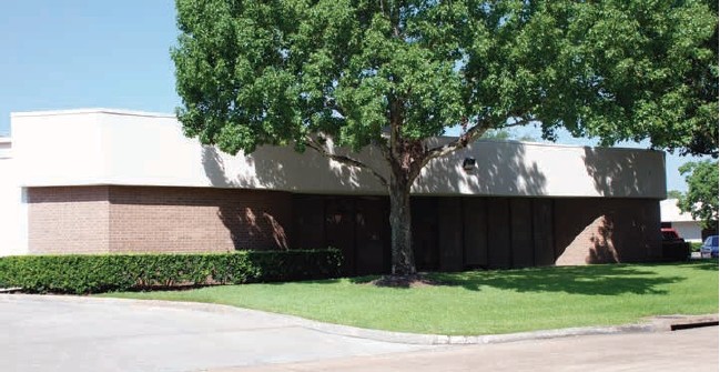 Primary Photo Of 17449-17497 Village Green Dr, Houston Unknown For Lease