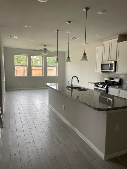 More Photos Of 7407 Hinsdale Dr, Pasadena Apartments For Sale