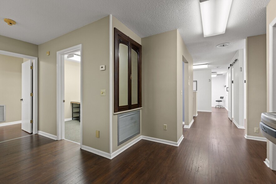 More Photos Of 4611 Hixson Pike, Hixson Office For Lease