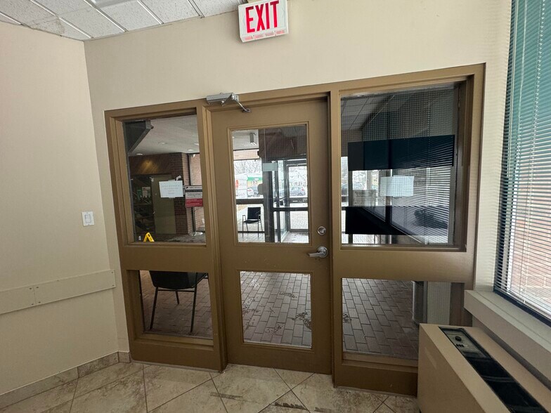 More Photos Of 240 Waterloo St, London Medical For Lease