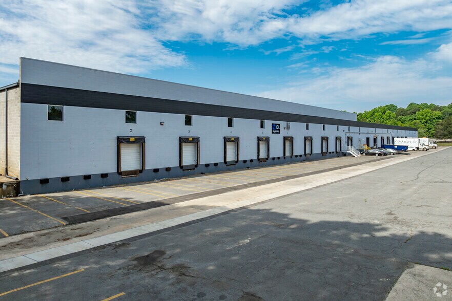 More Photos Of 6924 Orr Rd, Charlotte Distribution For Lease