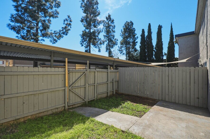 More Photos Of 725 N Fig St, Escondido Apartments For Sale