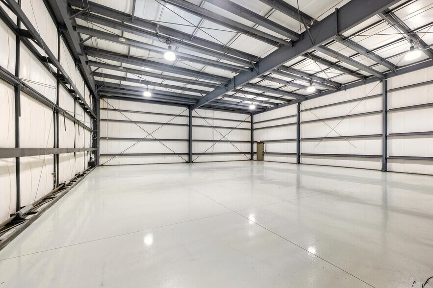 More Photos Of 318 Citation Pt, Naples Airplane Hangar For Sale