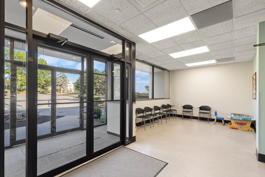 More Photos Of 55 Tozer Rd, Beverly Office For Lease