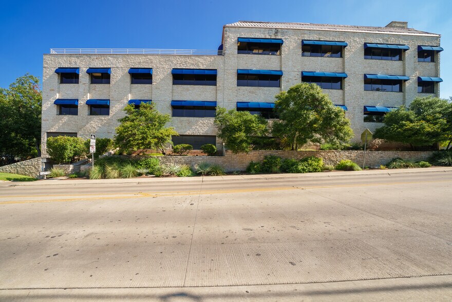 More Photos Of 3200 Red River St, Austin Medical For Lease