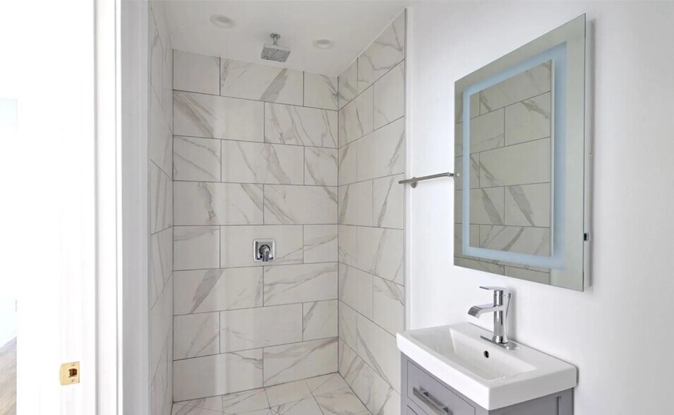 More Photos Of 957 Vendome St, Los Angeles Apartments For Sale