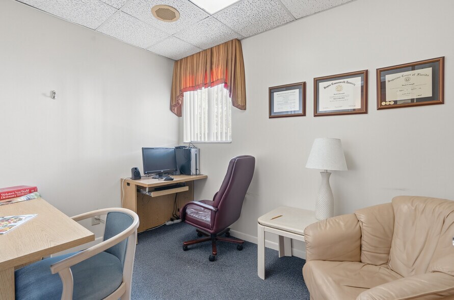 More Photos Of 906 S Fort Harrison Ave, Clearwater Medical For Sale
