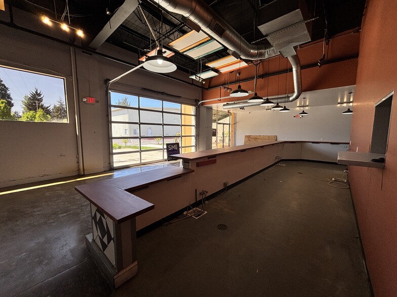 More Photos Of 576 Patterson St NW, Salem Warehouse For Lease
