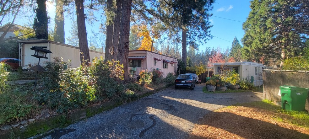 More Photos Of 617 Walsh St, Grass Valley Manufactured Housing Mobile Home Park For Sale