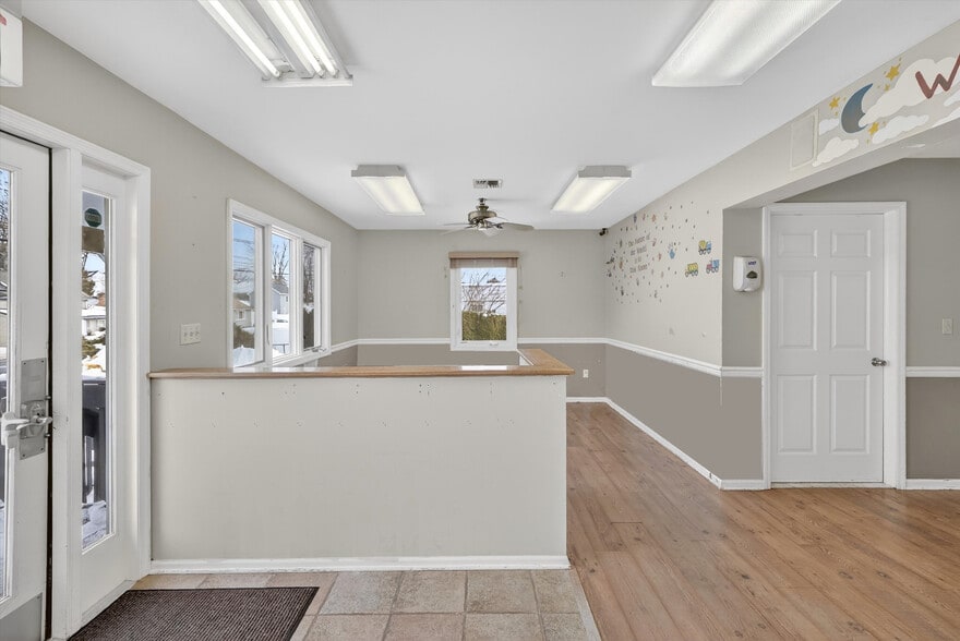 More Photos Of 75 Ramapo Rd, Garnerville Office For Lease