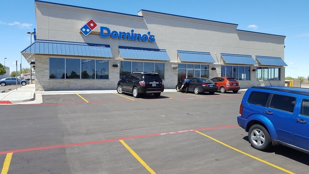 More Photos Of 301 N 23rd St, Canyon General Retail For Lease