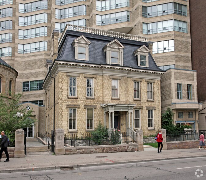 Primary Photo Of 73 Simcoe St, Toronto Office For Lease